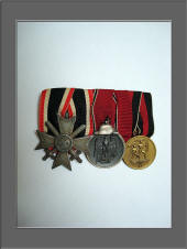 Parade Mount - War Merit Cross 2nd Class With Swords - Russian Front Medal - October-1-1938 Commemorative Medal-Obverse